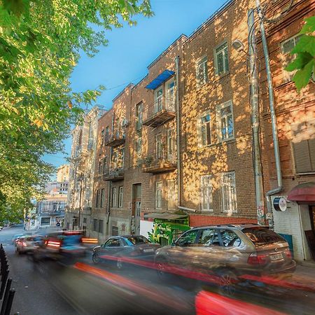 Tbilisi Home,View On Gvinis Karkhana Wine Factory Zewnętrze zdjęcie